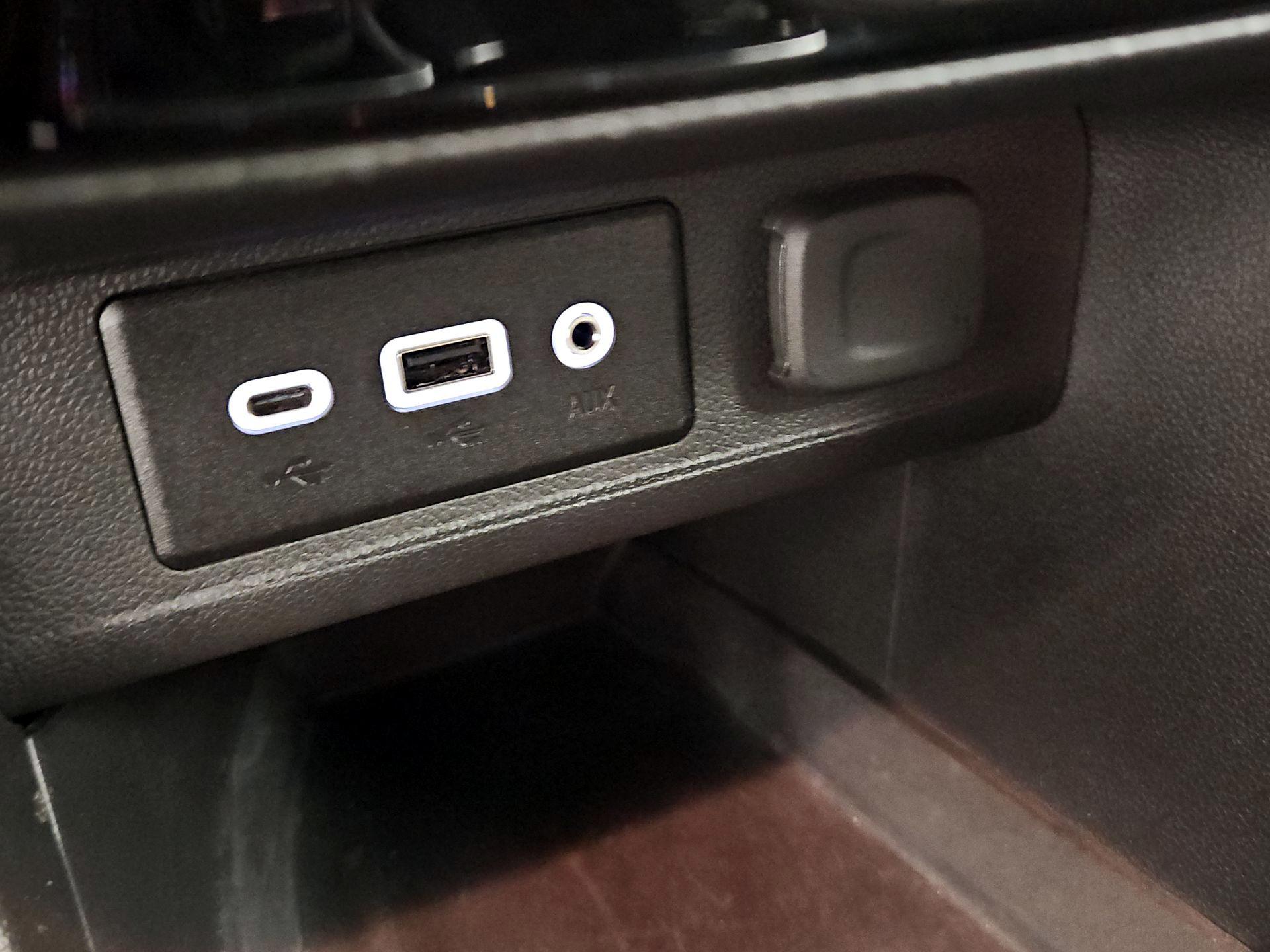 Thumbnail: 2023 Buick Encore GX - 19