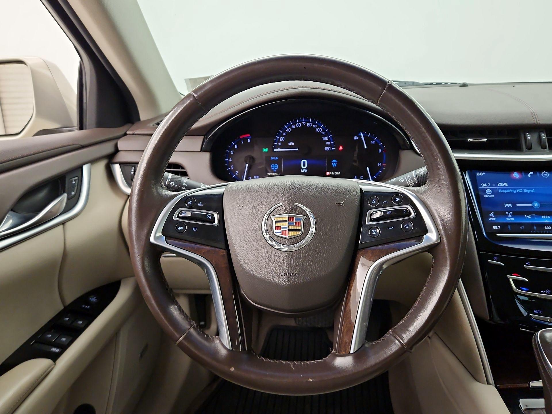 Thumbnail: 2015 Cadillac XTS - 10