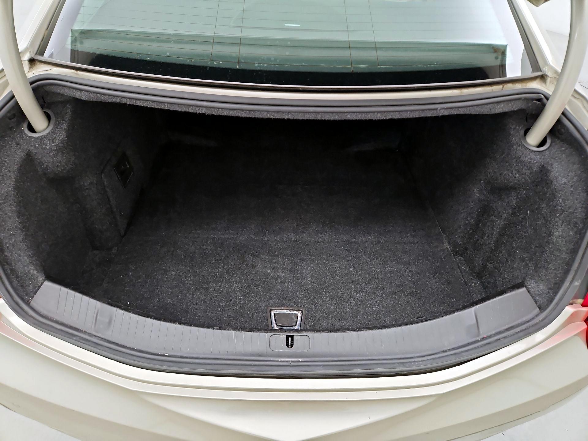 Thumbnail: 2015 Cadillac XTS - 19