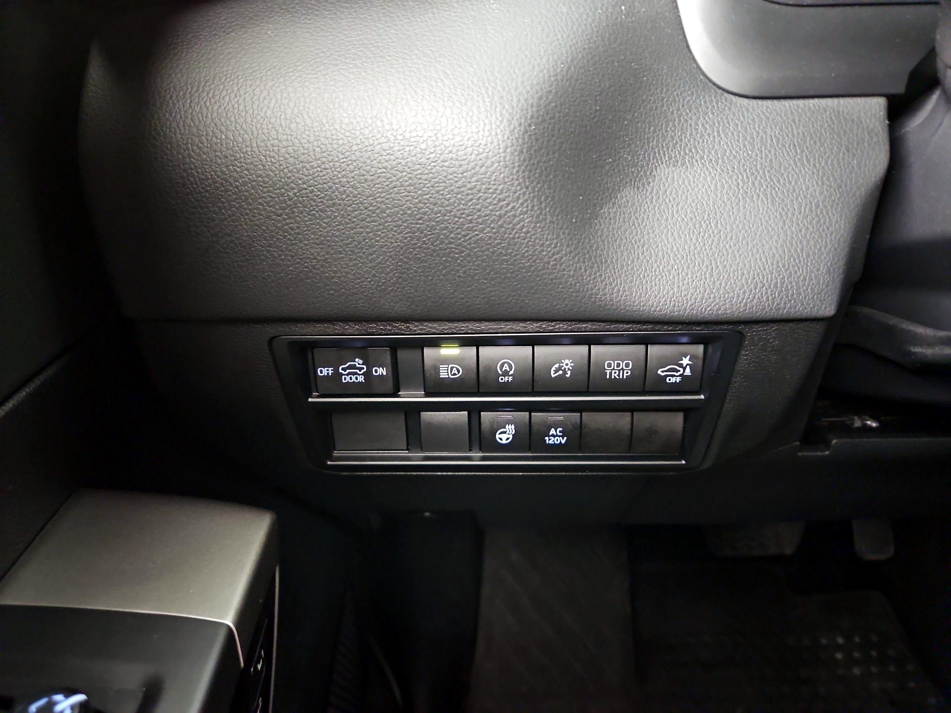 Thumbnail: 2023 Toyota Tundra - 13