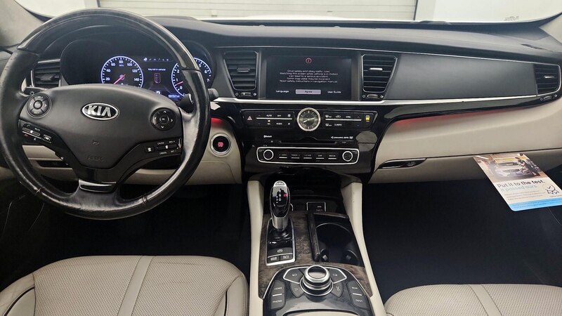 2015 Kia K900 Luxury 9