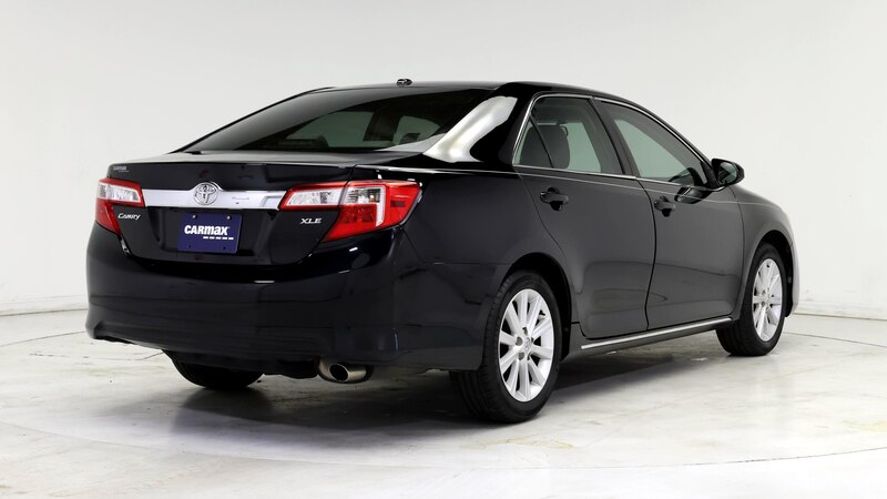 2014 Toyota Camry XLE 8