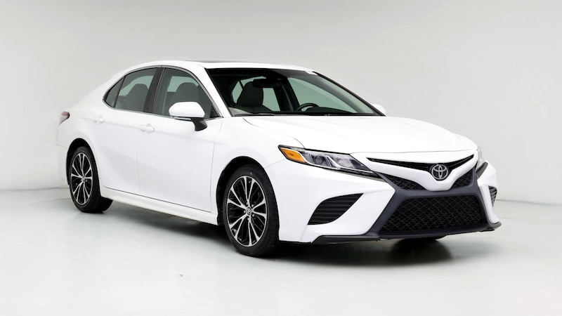 2018 Toyota Camry SE Hero Image