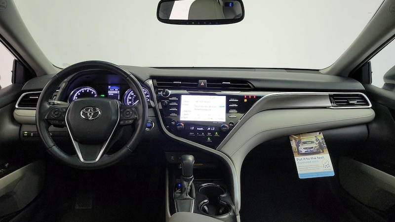 2018 Toyota Camry SE 9