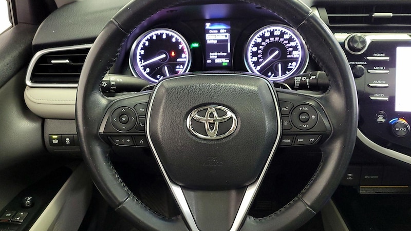 2018 Toyota Camry SE 10