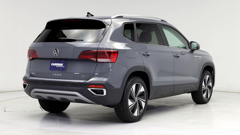 2024 Volkswagen Taos SE 8