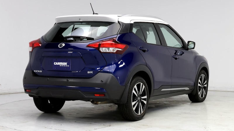 2020 Nissan Kicks SR 8