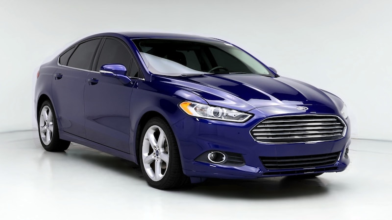 2016 Ford Fusion SE Hero Image