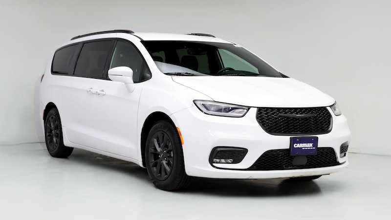 2021 Chrysler Pacifica Touring L Hero Image