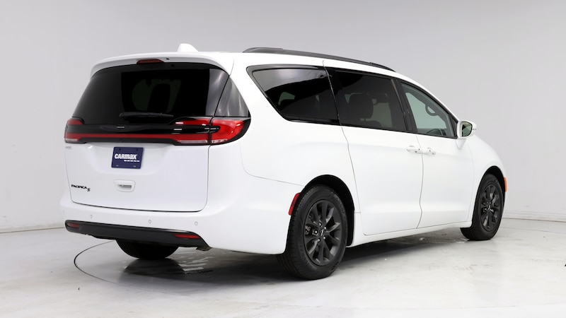 2021 Chrysler Pacifica Touring L 8