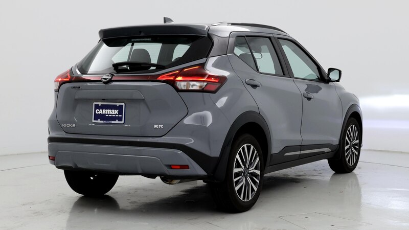 2024 Nissan Kicks SR 8