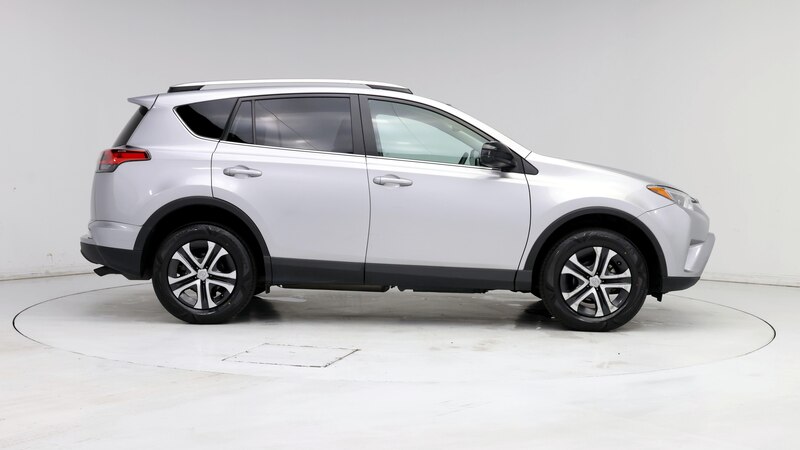 2016 Toyota RAV4 LE 7