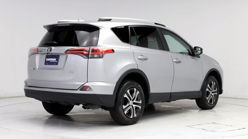 2016 Toyota RAV4 LE 8