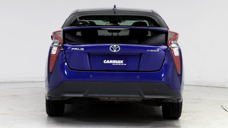 2018 Toyota Prius Three Touring 6