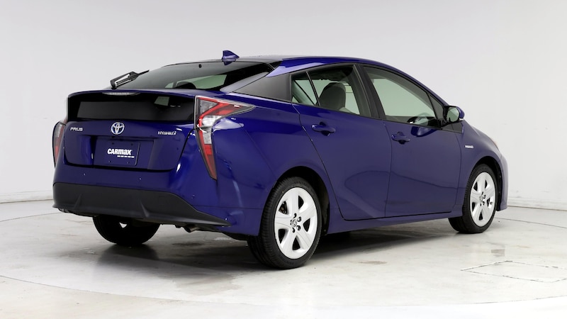 2018 Toyota Prius Three Touring 8