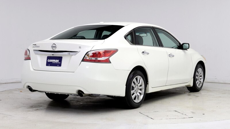 2015 Nissan Altima S 8