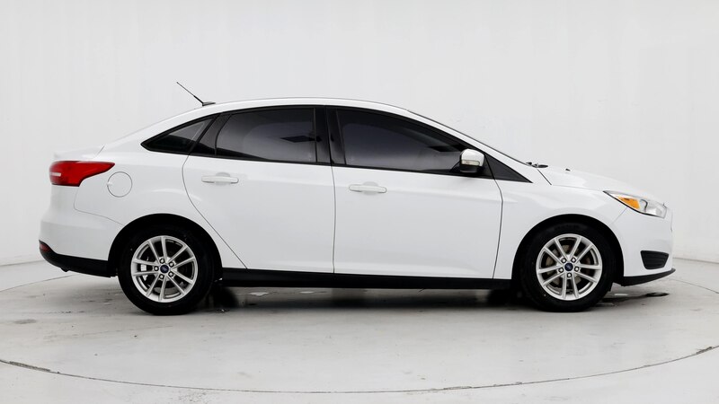 2016 Ford Focus SE 7