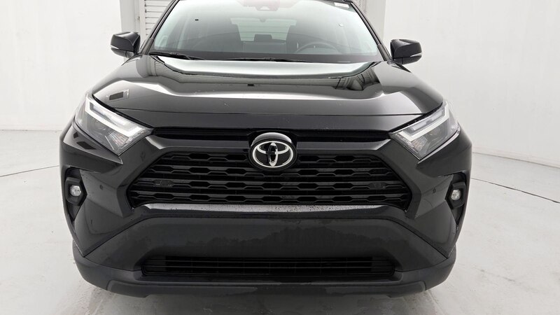 2022 Toyota RAV4 XLE Premium 2