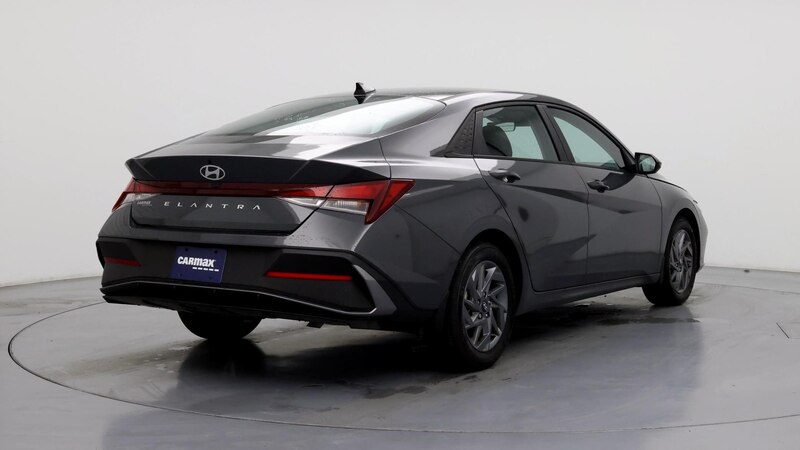 2024 Hyundai Elantra SEL 8