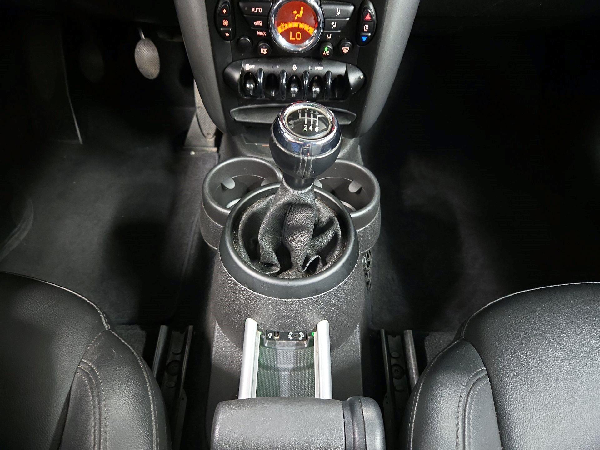 Thumbnail: 2015 MINI Cooper Paceman - 15