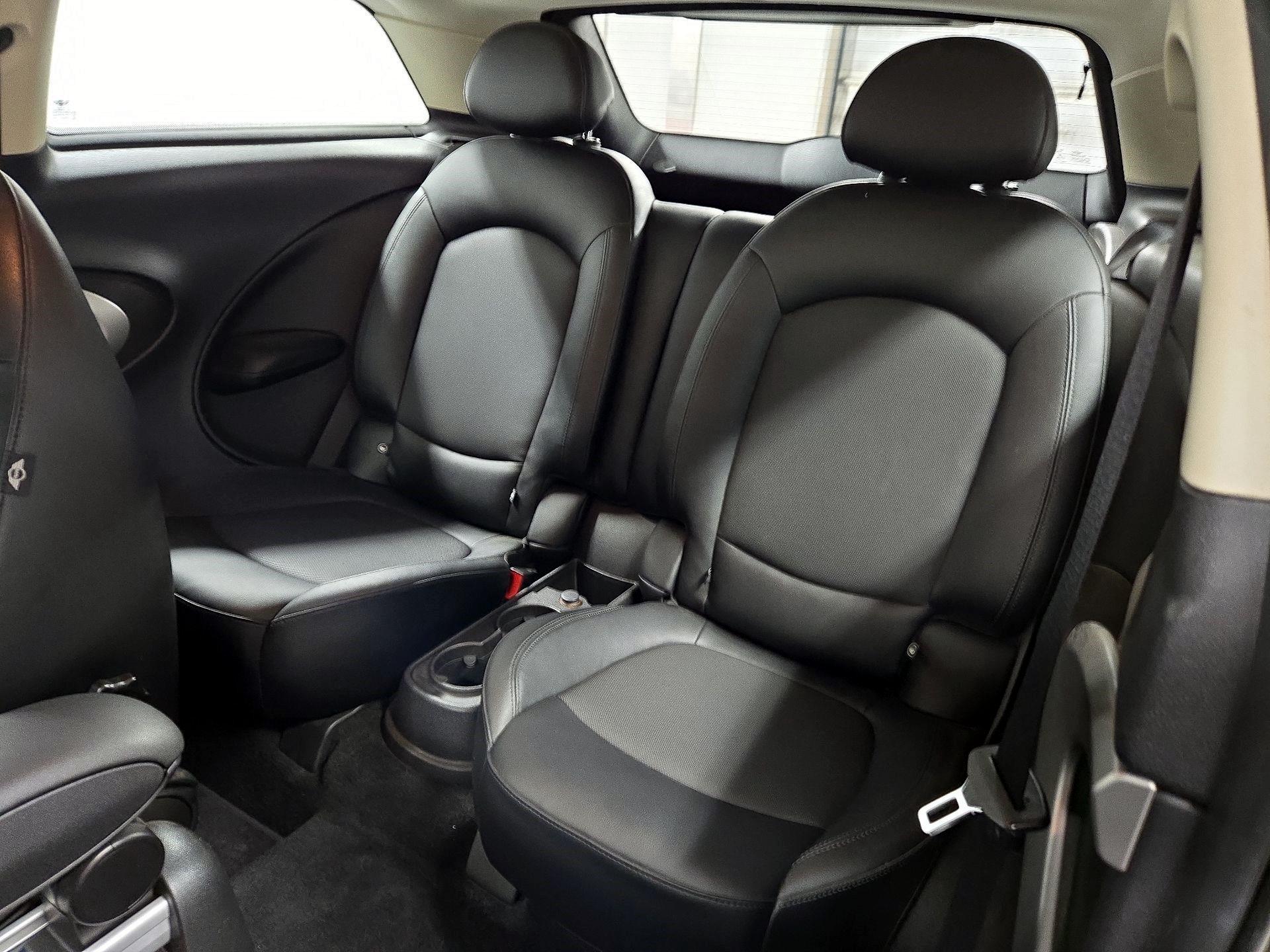 Thumbnail: 2015 MINI Cooper Paceman - 18