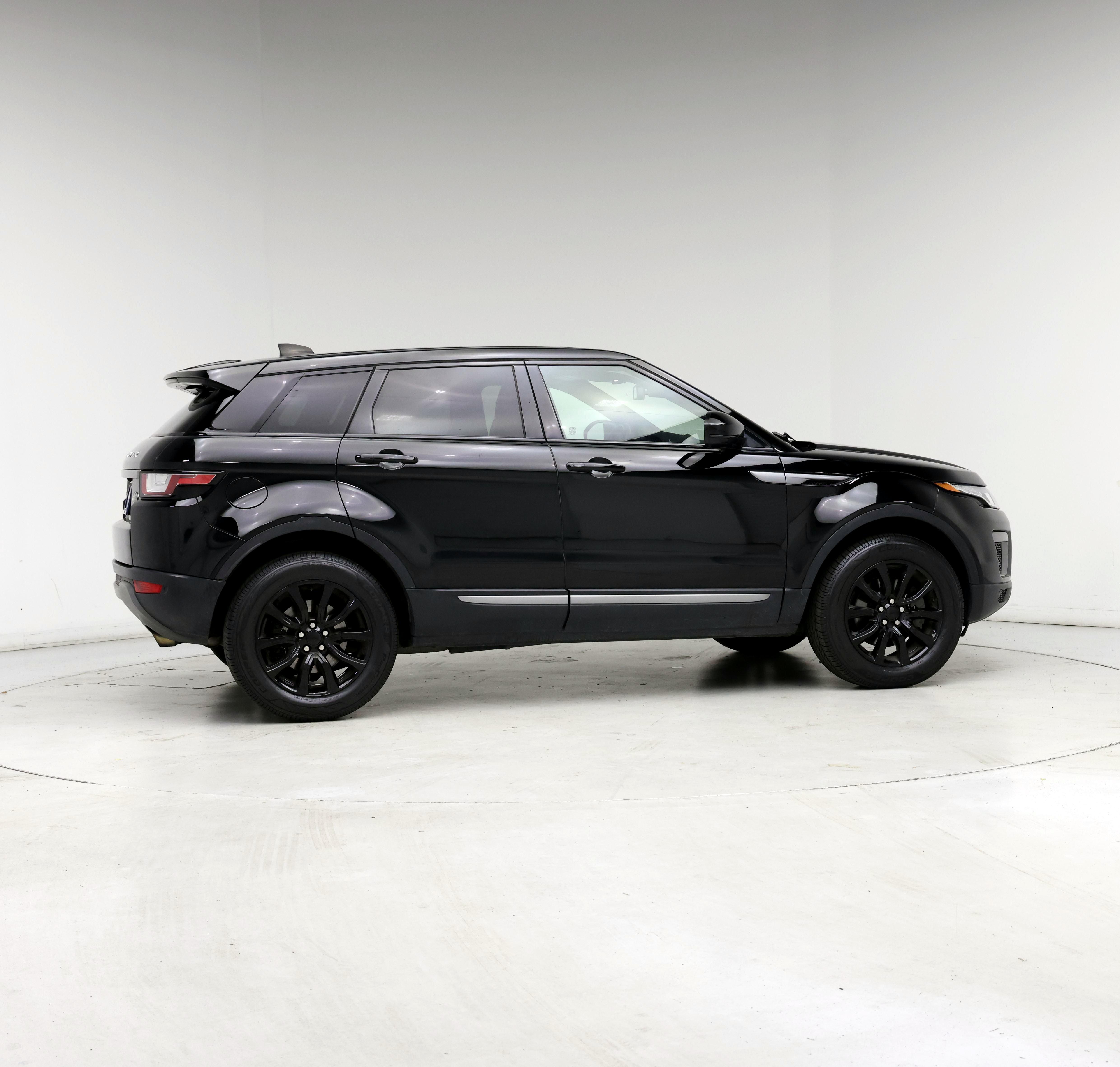 Thumbnail: 2017 Land Rover Range Rover Evoque - 7