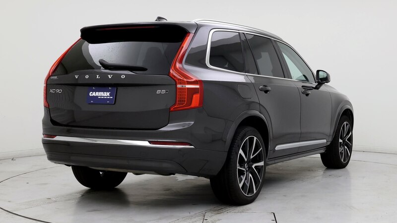 2024 Volvo XC90 B5 Plus 8