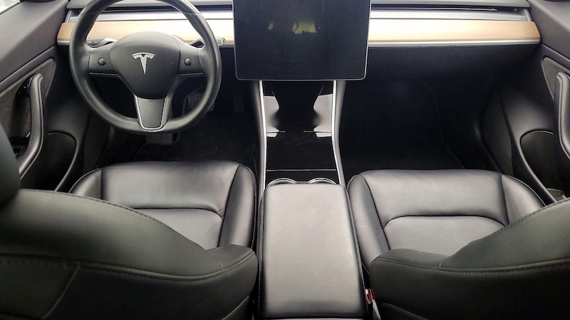 2018 Tesla Model 3 Long Range 9