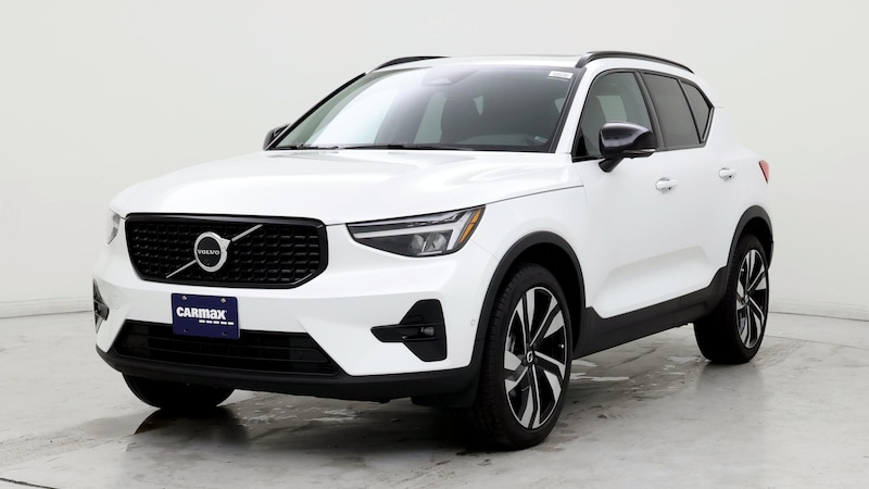 2024 Volvo XC40 B5 Plus 4