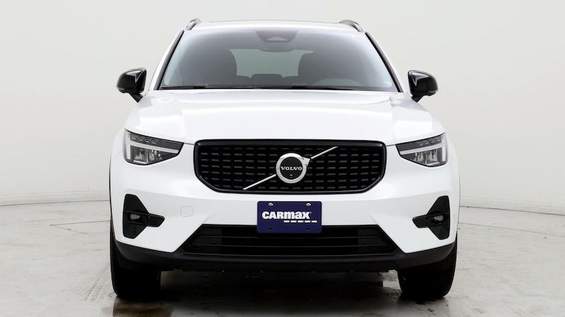 2024 Volvo XC40 B5 Plus 5