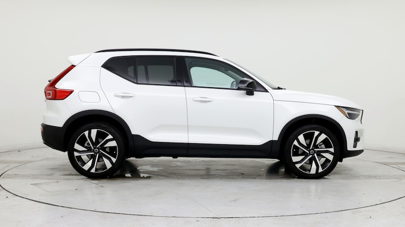 2024 Volvo XC40 B5 Plus 7