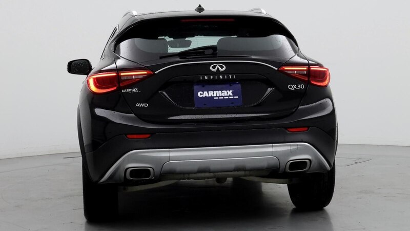 2017 INFINITI QX30 Luxury 6