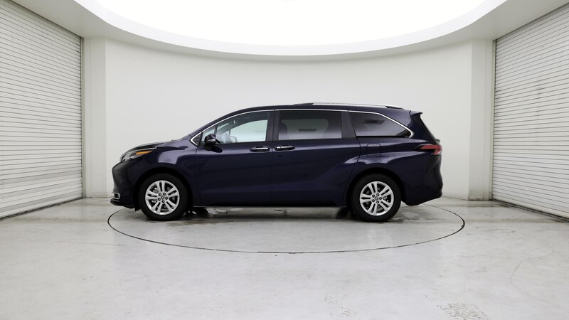 2024 Toyota Sienna Platinum 3