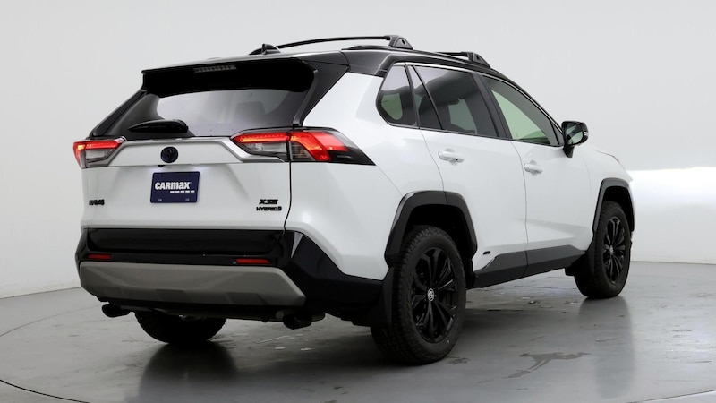 2024 Toyota RAV4 XSE 8