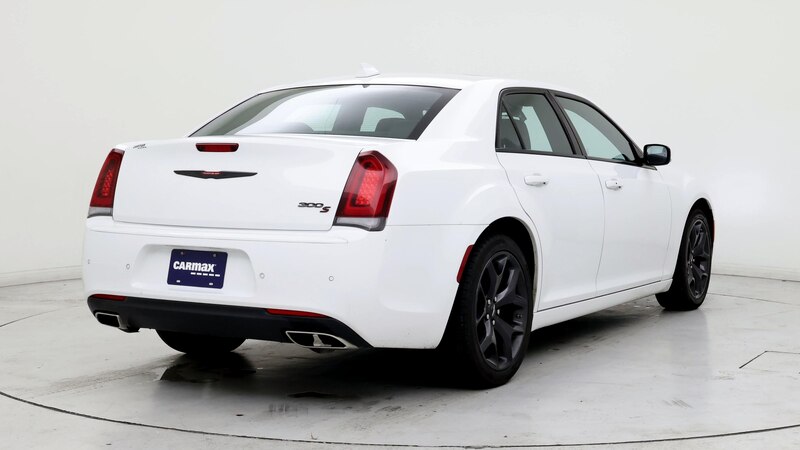 2023 Chrysler 300 S 8