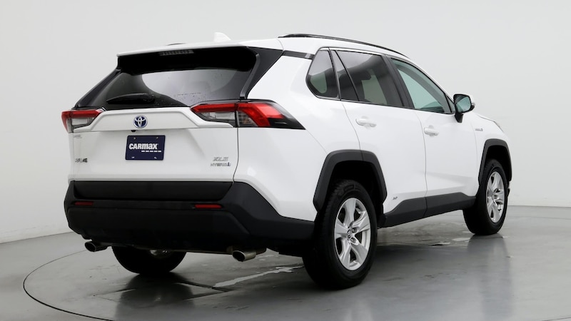 2021 Toyota RAV4 XLE 8