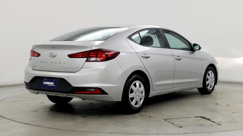 2019 Hyundai Elantra SE 8