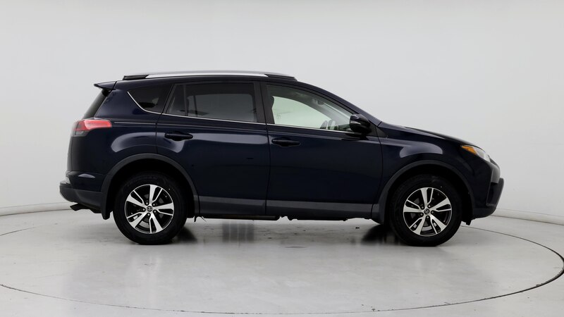 2017 Toyota RAV4 XLE 7