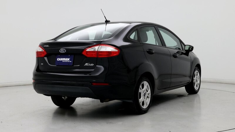 2015 Ford Fiesta SE 8