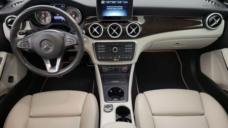 2016 Mercedes-Benz GLA 250 9