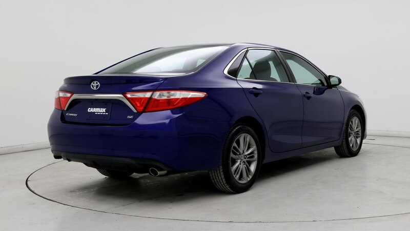 2016 Toyota Camry SE 8