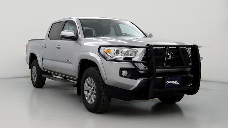 2017 Toyota Tacoma SR5 Hero Image