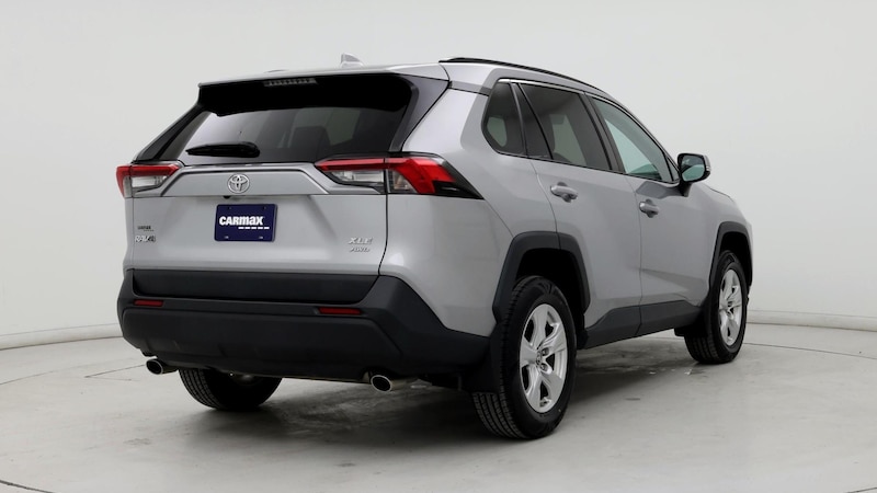 2019 Toyota RAV4 XLE 8