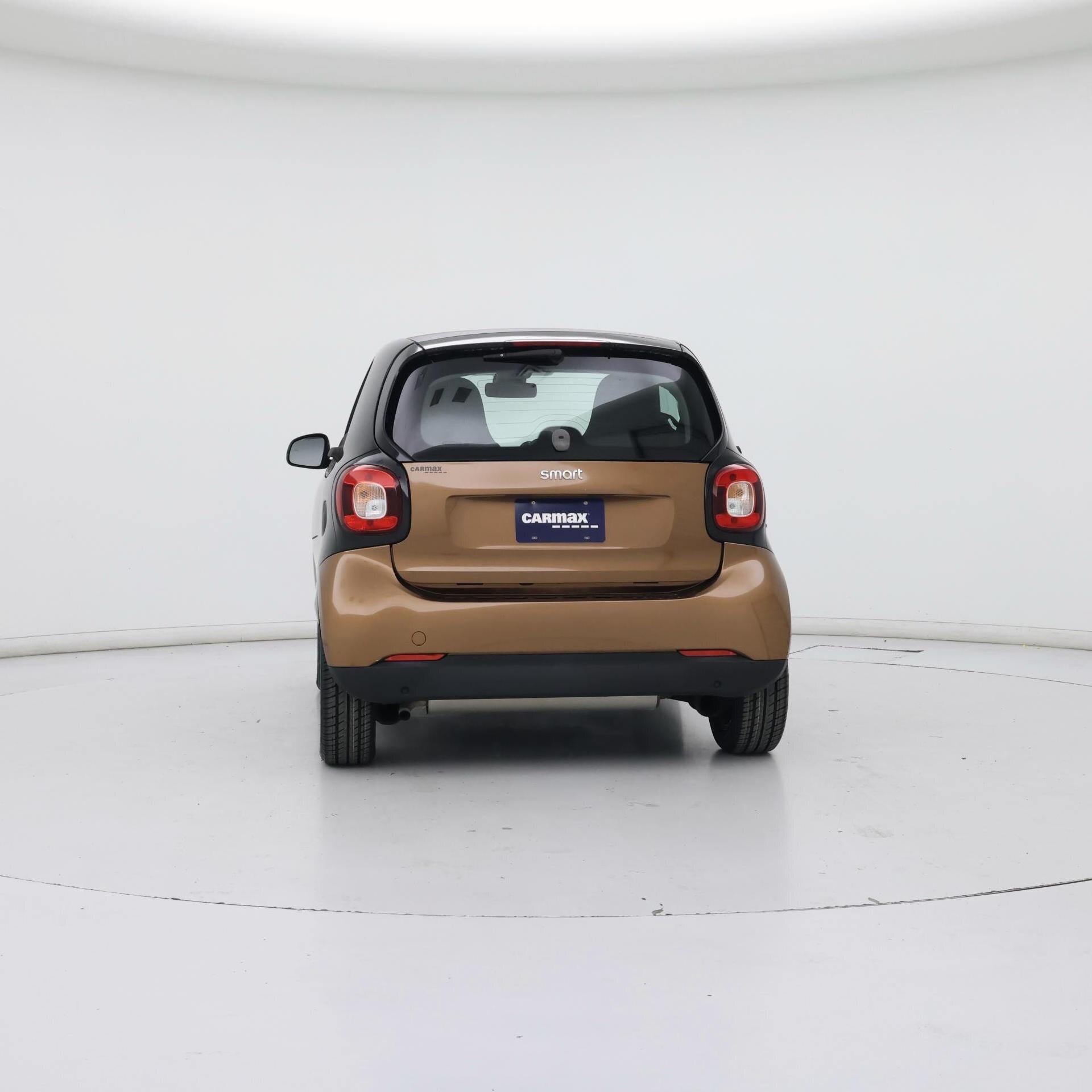 Thumbnail: 2016 smart fortwo - 6