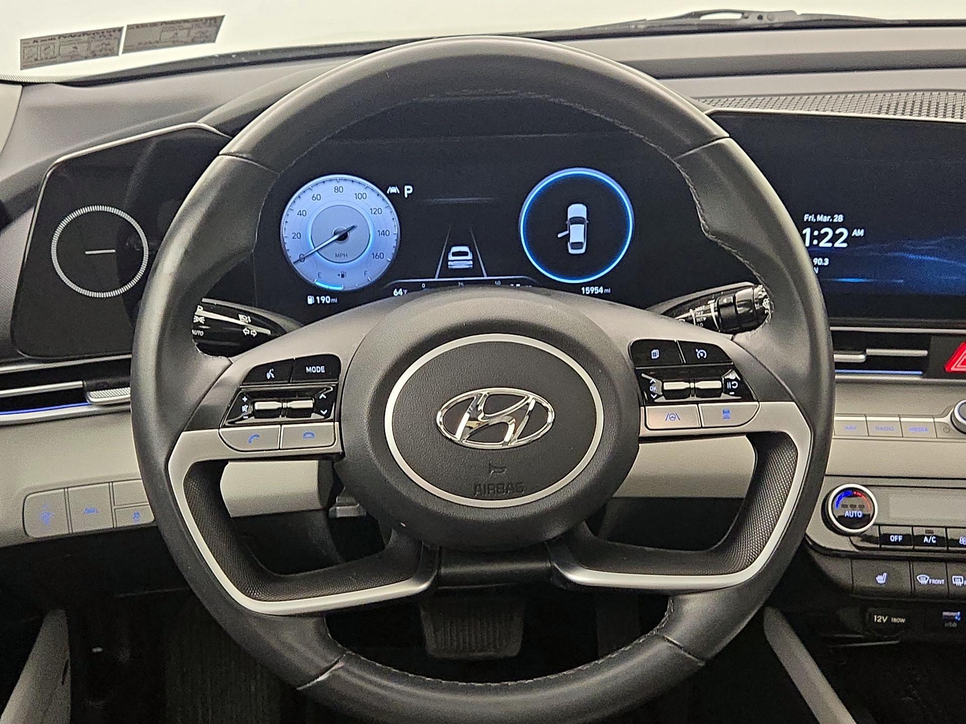 Thumbnail: 2023 Hyundai Elantra - 10