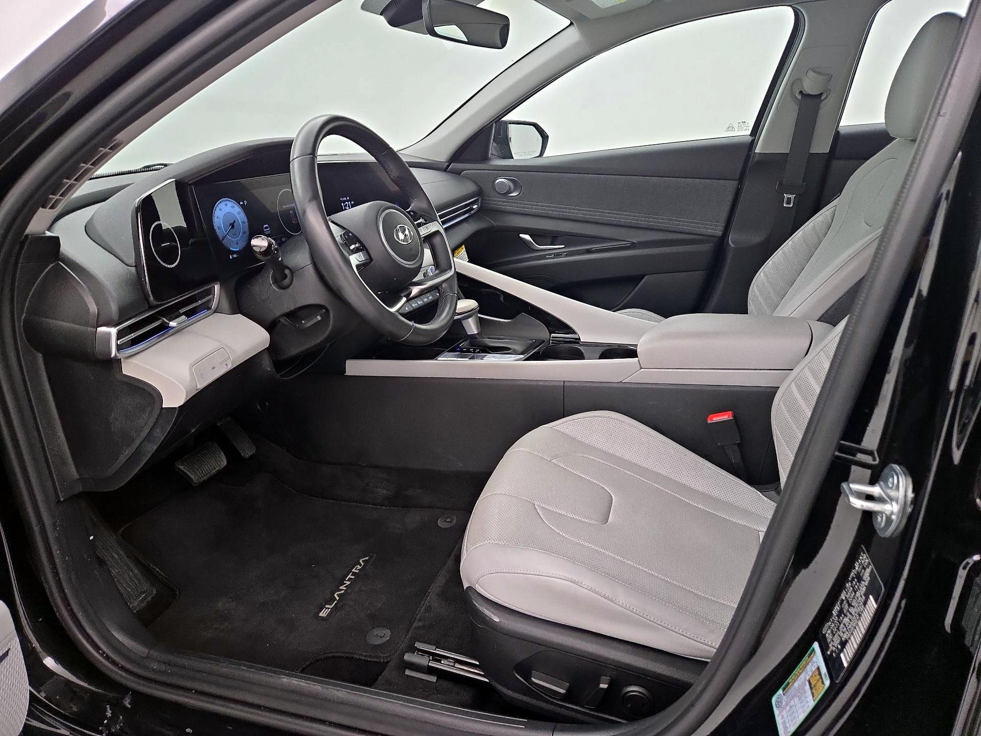 Thumbnail: 2023 Hyundai Elantra - 11