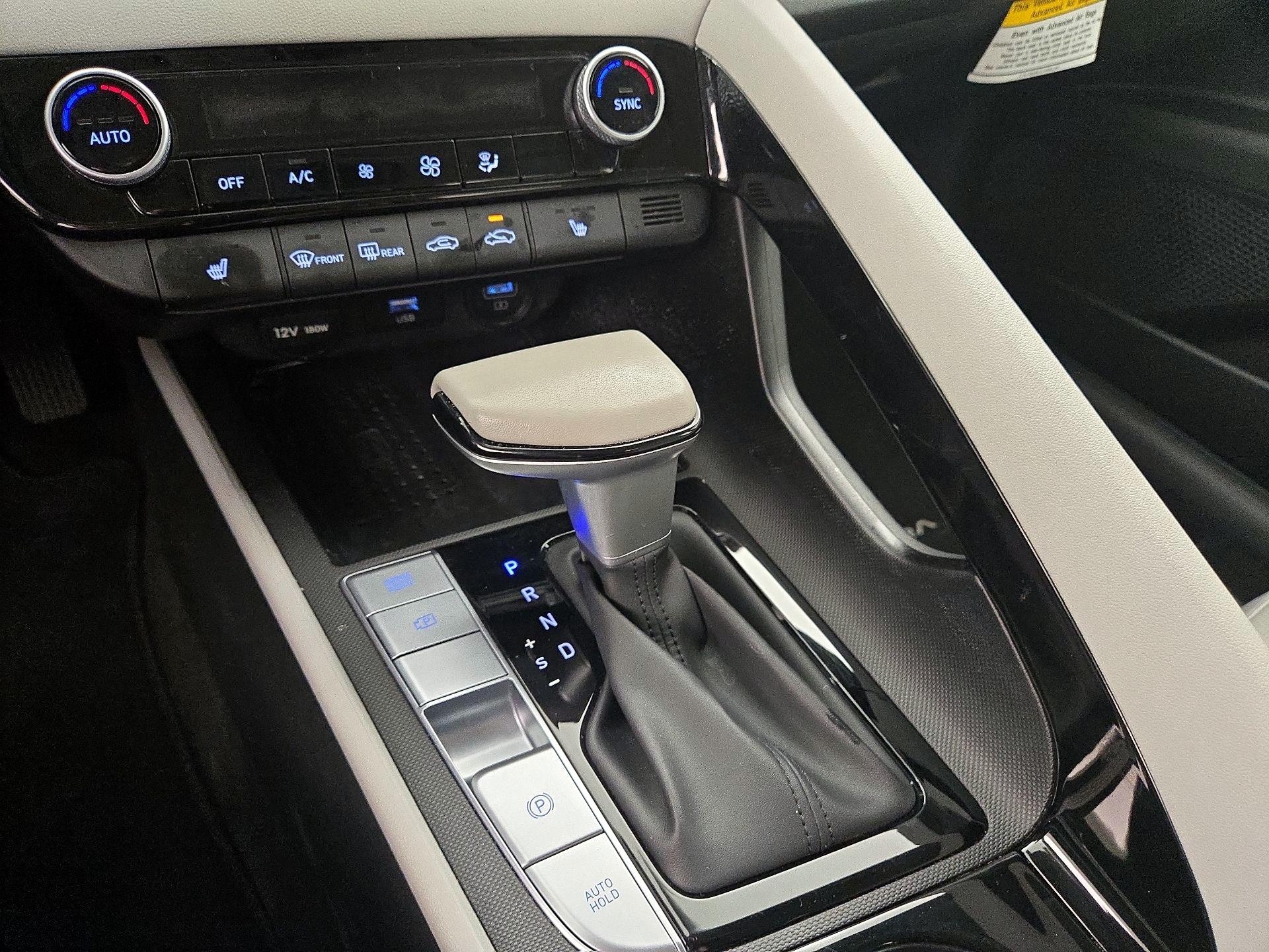Thumbnail: 2023 Hyundai Elantra - 17