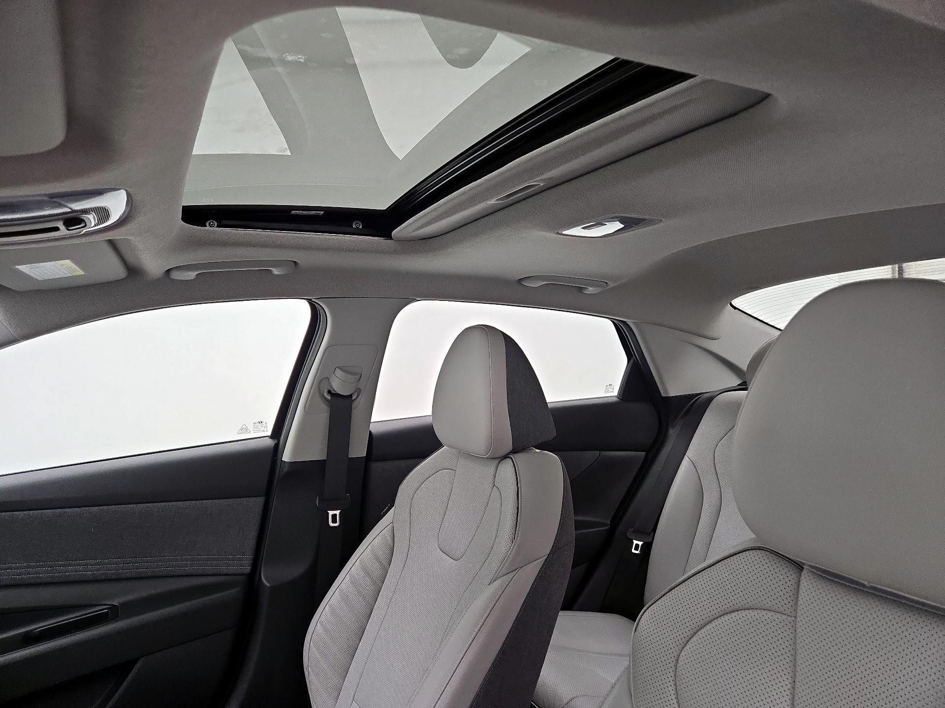 Thumbnail: 2023 Hyundai Elantra - 19