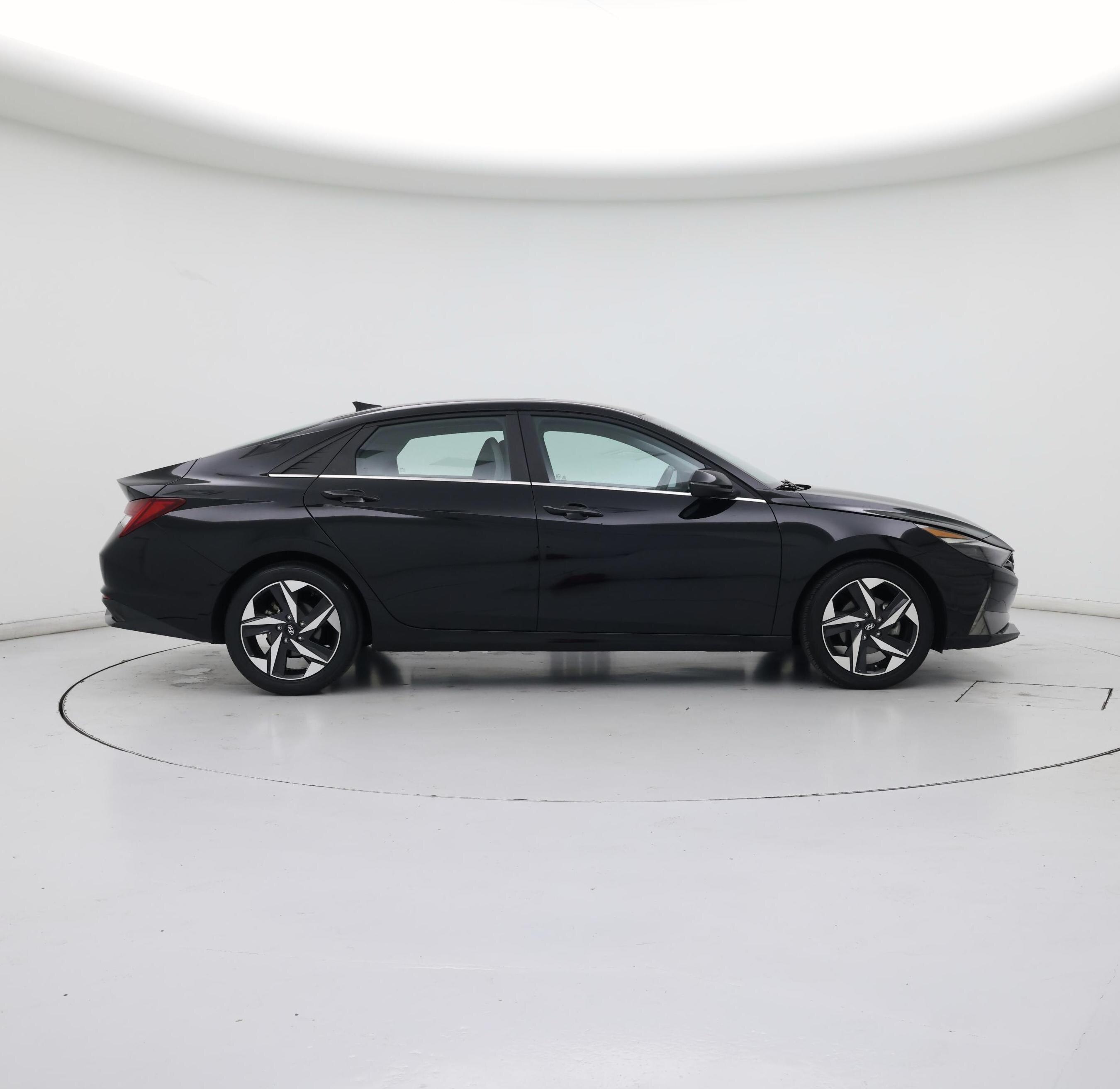 Thumbnail: 2023 Hyundai Elantra - 7