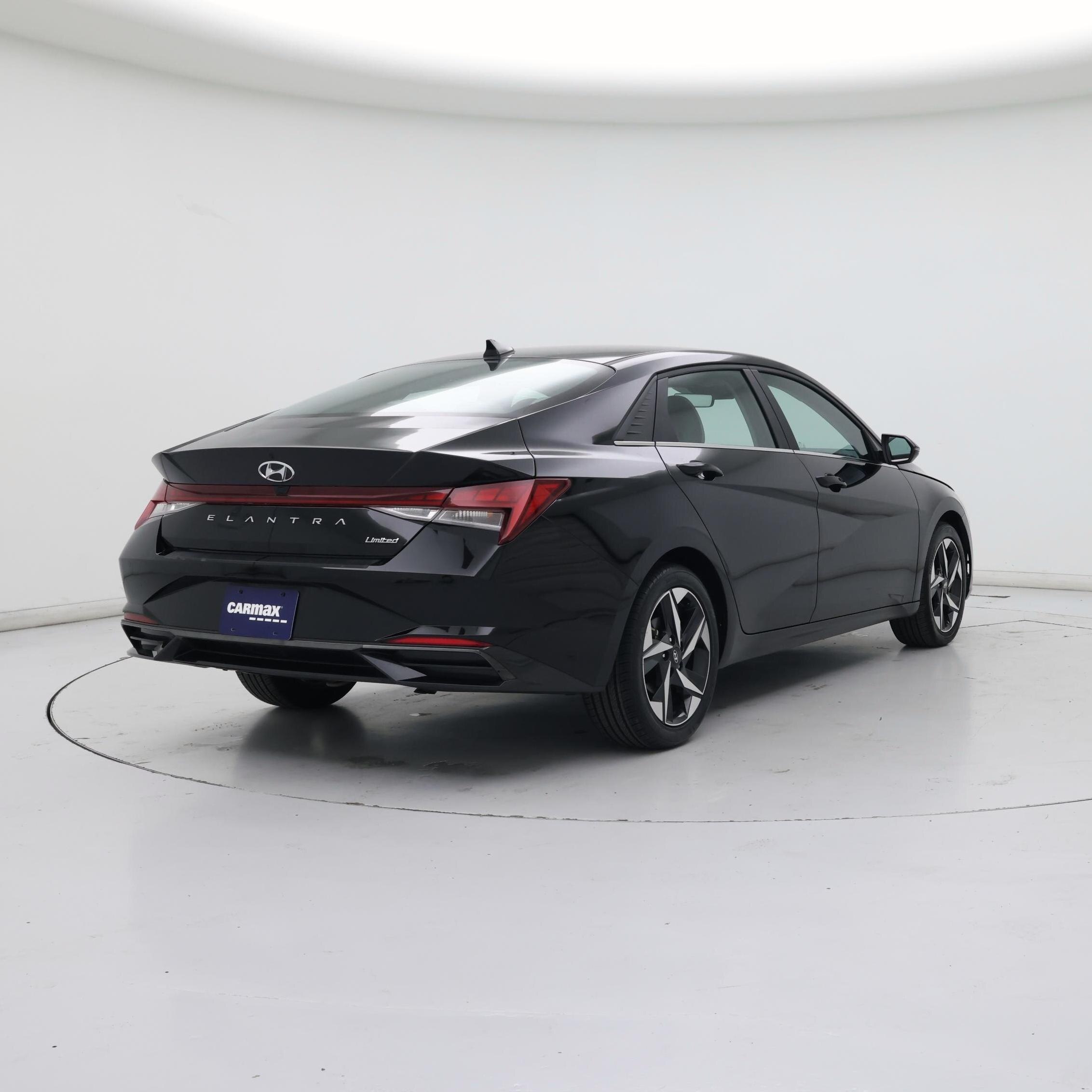 Thumbnail: 2023 Hyundai Elantra - 8